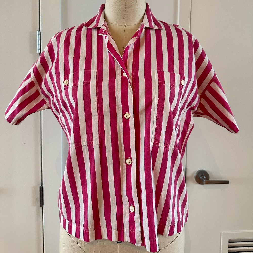 VINTAGE Gap Button through top